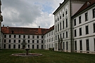Les batiments de l'abbatiale