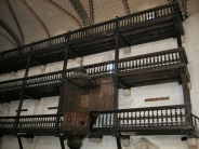 Les galeries de l'&eacute;glise